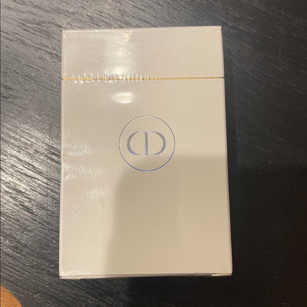 Christian Dior Joy Playing Cards with Vibrant Burst Design - Picture 4 of 5